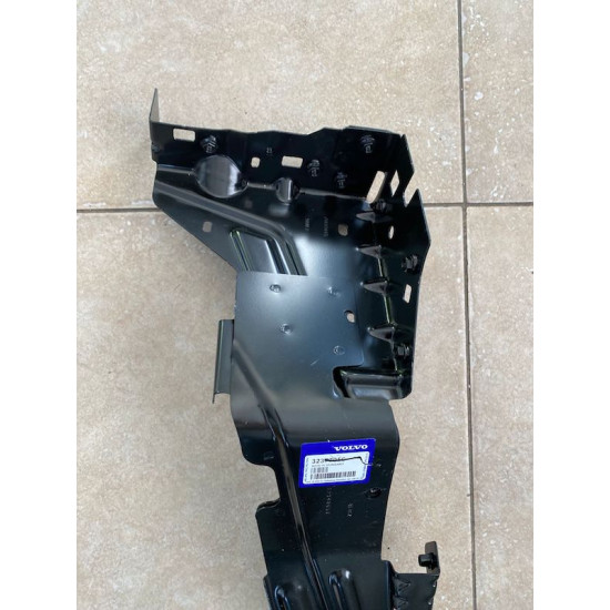 ポテチ Right front radiator support side panel Volvo XC40 C40 2018+
